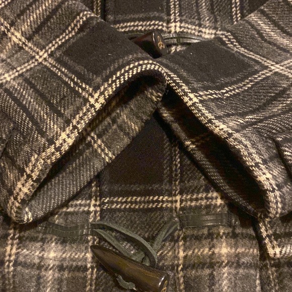 Aritzia Rare TNA Tartan Duffle Toggle Coat Size S EUC  100% Wool Gorgeous - Picture 7 of 16